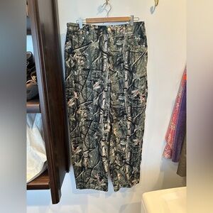 Women’s Camouflage Cargo Pants size xl